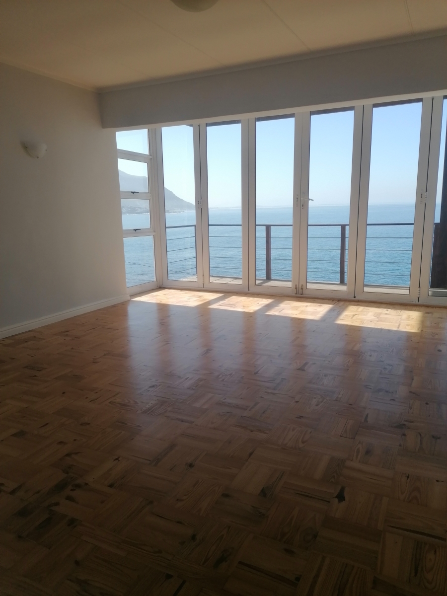 To Let 3 Bedroom Property for Rent in Fish Hoek Western Cape